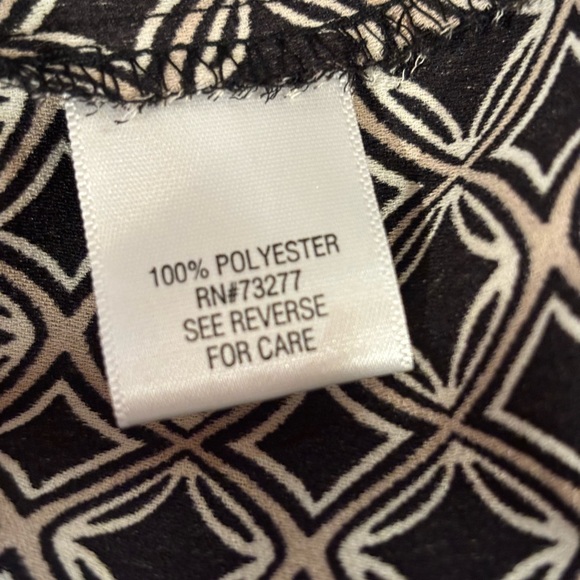 Dana Buchman size XXL Beautiful shirt with geometric pattern black and tan. - Picture 9 of 13